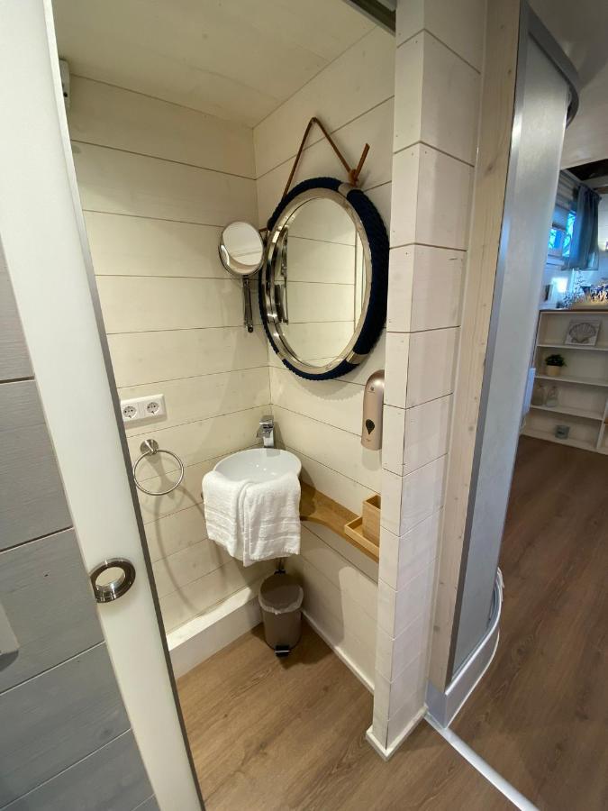 Tiny House Ems Im Pier9 Tiny House Hotel Hamm  Eksteriør billede