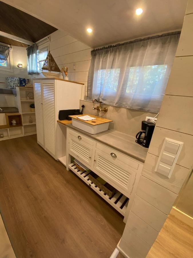 Tiny House Ems Im Pier9 Tiny House Hotel Hamm  Eksteriør billede