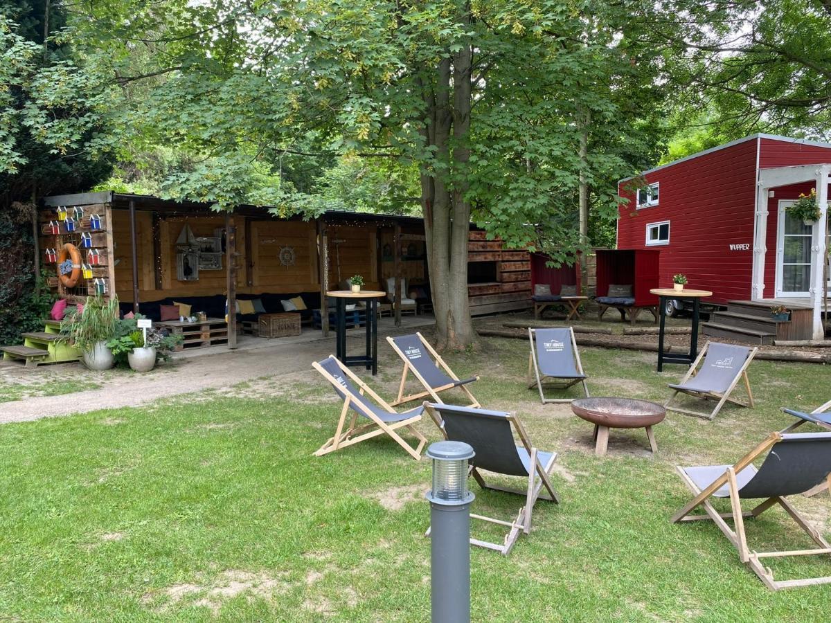 Tiny House Ems Im Pier9 Tiny House Hotel Hamm  Eksteriør billede